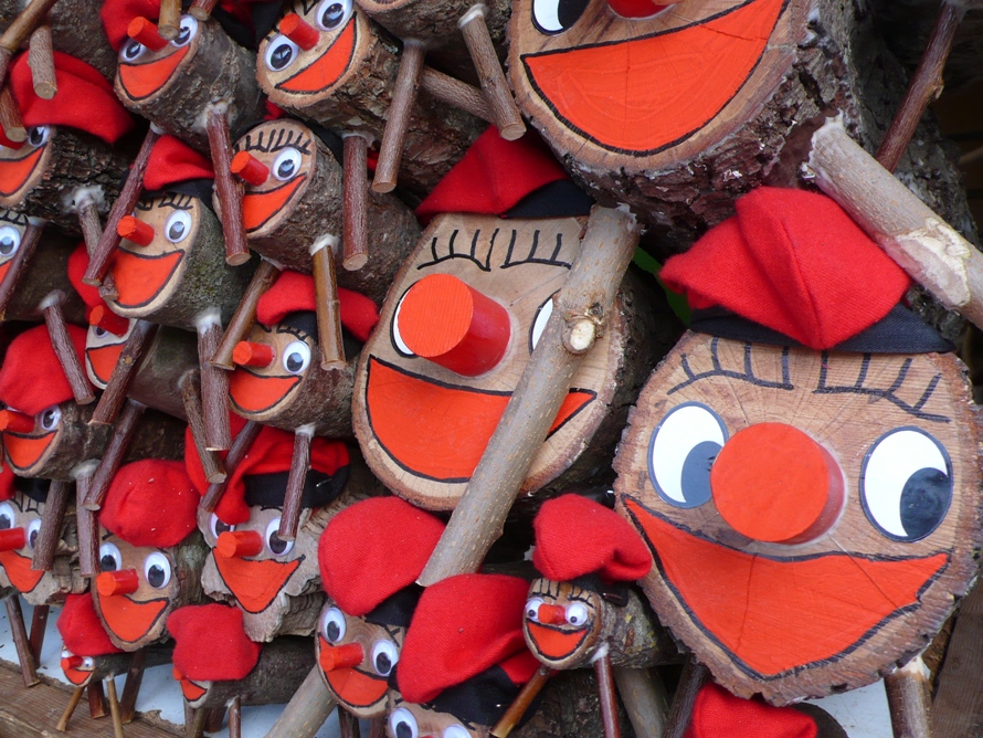 Tió de Nadal © Ajuntament de Barcelona. Lizenz. www.creativecommons.orglicensesby-sa2.0deed.de